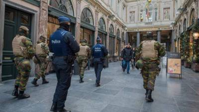 Fuerzas de seguridad de Bélgica realizan operativos.