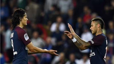 Neymar y Cavani lideraron la nueva victoria del PSG en la Liga francesa contra el Saint-Etienne. Foto AFP
