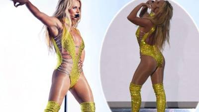 Britney Spears durante su presentación en los MTV VMA 2016.
