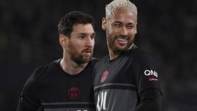 Neymar y Messi han sido señalados por la propia afición del PSG tras la eliminación en la Liga de Campeones de Europa. Foto AFP.