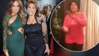 Jennifer López y su mamá Lupe.