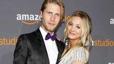 La estrella de ‘The Big Bang Theory’ Kaley Cuoco se comprometió el día de su 32 cumpleaños con el jinete Karl Cook.// Foto archivo.