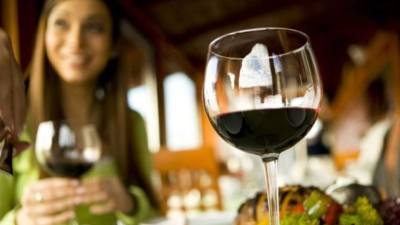 Confía en tu nariz. Si el platillo y la etiqueta se complementan aromáticamente significa que el maridaje funciona.