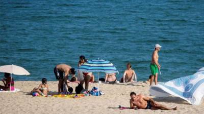 Cataluña suma 1,493 nuevos contagios y tres muertes por Covid-19.