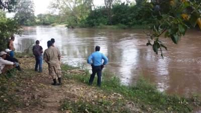 En el río Choluteca Óscar Marino Morazán (de 26 años) fue arrastrado cuando pescaba.