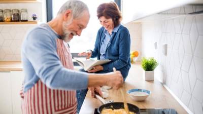 El huevo, por su alto valor nutricional, es parte fundamental en una dieta balanceada del adulto mayor.