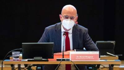 Bernd Wiegand explicó que había sido vacunado para evitar que se desperdiciaran las dosis restantes. Foto de Jens Schlueter/Perú 21