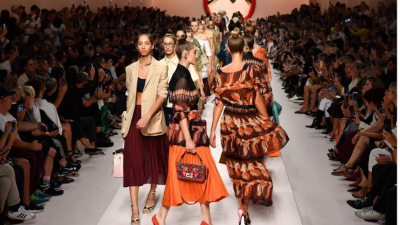 Fendi presentó una colección ideal para la mujer urbana.