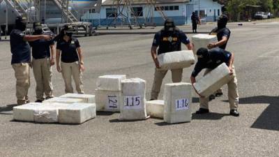 Autoridades asestaron dos fuertes golpes contra el tráfico de drogas en las últimas horas en diferentes partes del país.