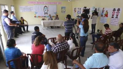 Monseñor Garachana en conferencia de prensa.