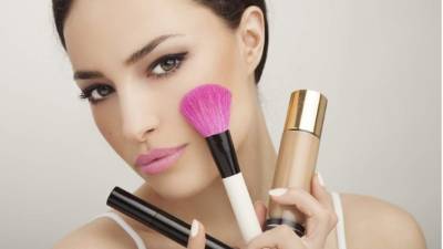El acabado mate es un maquillaje idóneo para cubrir cicatrices.