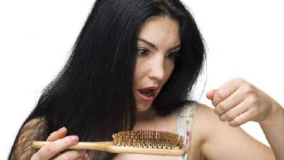 Karla Espinal, psicóloga, comentó que en los jóvenes la alopecia afecta la autoestima.