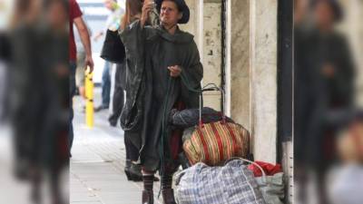 Esta indigente podría ser la madre de Luis Miguel.