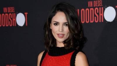 La actriz Eiza González deslumbró con su aparición en la premier de su nueva película “Bloodshot”. Fotos: AFP