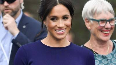 El último día de la gira de los duques de Sussex estuvo marcado por la polémica debido a un aparente error de vestuario de Meghan.La duquesa sorprendió con una falda que parecía ser traslucida, un error 'garrafal' entre la realeza.
