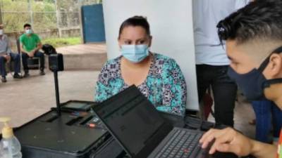 El pleno del CNE determinó aprobar los cuadernillos para que las personas no enroladas puedan votar en las elecciones internas.