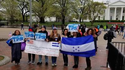La comunidad hondureña en EEUU realizó esta semana un plantón frente a la Casa Blanca y entregó cartas a los congresistas.