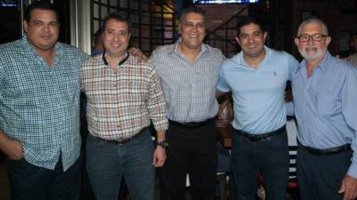 Arnoldo Aparicio, Óscar y Luis Solís, Aparicio y Juan Ramón Collart.