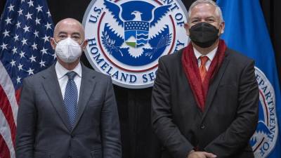 El canciller Enrique Reina dialogó con el secretario de Seguridad Nacional de Estados Unidos, Alejandro Mayorkas.