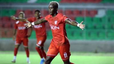 Román Rubilio Castillo está destacando en el Royal Pari FC de Bolivia.