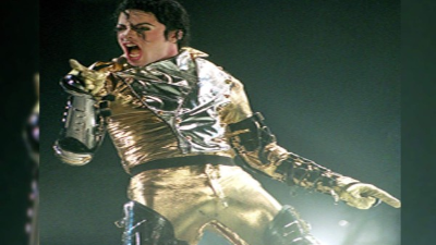 Jackson falleció el 25 de junio de 2009 por sobredosis de anestésicos en su mansión.