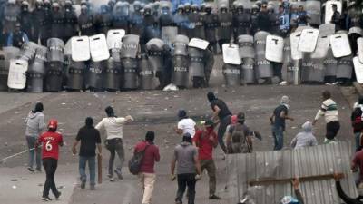 Frente a pleitos de políticos, manifestaciones, saqueos de negocios y bloqueos de carreteras, el 75% de los ciudadanos tiene una percepción negativa sobre el rumbo que toma Honduras.