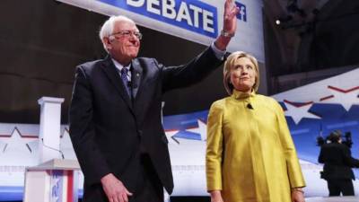 Los candidatos demócratas a la presidencia del Gobierno estadounidense Bernie Sanders y Hillary Clinton. (EFE/archivo).