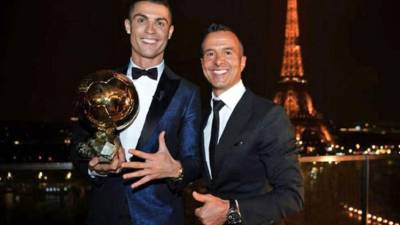 Jorge Mendes no toleró que su representado Cristiano Ronaldo no fuese elegido como mejor futbolista del año de la UEFA.