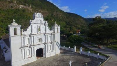 Es una comunidad de belleza simple y gente sincera en la que se respira tranquilidad lejos del bullicio del mundo moderno porque no tiene un tan solo antro de vicio.