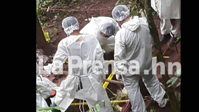 Honduras quedó sin representación en el concurso de belleza Miss Mundo, que comienza el jueves en Londres, tras ser localizado este miércoles el cadáver de su representante María José Alvarado, junto al de su hermana Sofía Trinidad a la orilla de un río.