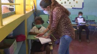 El Gobierno de Honduras ha autorizado clases semipresenciales de manera paulatina debido a la pandemia. Foto CNN