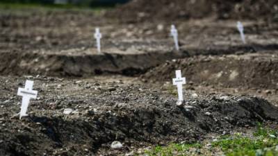 La ciudad de Milán, en el epicentro de la pandemia de coronavirus que ha sacudido Italia, ha habilitado un cementerio para enterrar a decenas de personas víctimas de la enfermedad y que no han sido reclamadas por familiares o allegados.