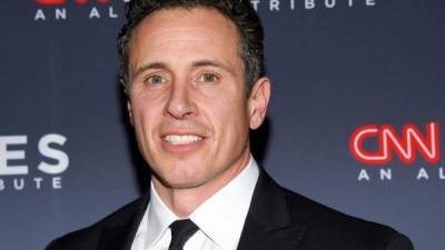 El presentador de CNN Chris Cuomo se hizo la prueba del COVID-19 tras presentar todos los síntomas de la enfermedad.