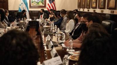 Los diplomáticos socializaron las vías para contrarrestar la corrupción y la migración.