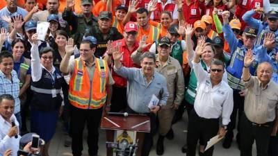 El presidente Hernández recordó que ante cualquier emergencia deben llamar al 911.