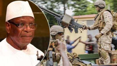 Los militares que hoy protagonizaron un golpe de estado incruento en Mali detuvieron por la tarde al presidente Ibrahim Boubacar Keita (IBK) y a su primer ministro Boubou Cissé, un gesto que les ha costado la condena mundial pero un aparente apoyo en las calles de Bamako. AFP