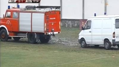 Por suerte la unidad de bomberos estaba cerca de la ambulancia.