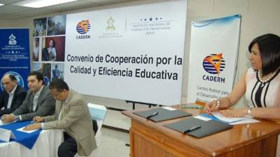 El programa tiene como propósito certificar profesionales de diversas áreas y ocupaciones, incluidos a quienes no han ido a una escuela.