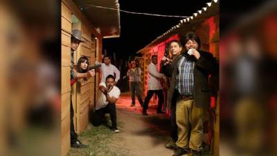 El elenco de “La limpia, la chancha, y la Santa María”.