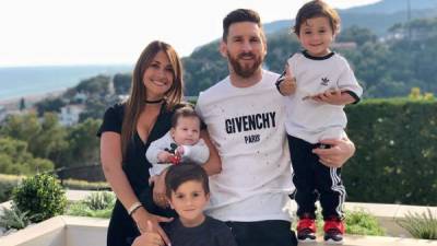 Antonella y Messi junto a sus hijos. Foto Instagram