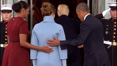 Donald Trump olvidó que su esposa estaba con él.