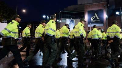La capital colombiana observa un fuerte despliegue policial para dar con los responsables.