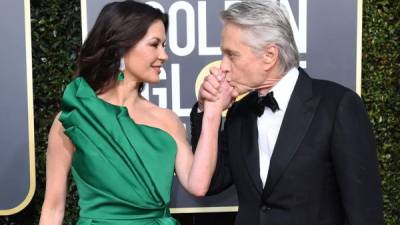 Catherine Zeta Jones y Michael Douglas en los Globos de Oro 2019