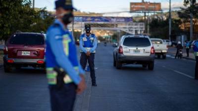 No se descarta cambio de medidas debido a la alza de contagios por COVID-19.