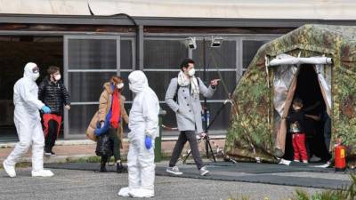 Se mantienen fuertes medidas de seguridad por el brote de coronavirus. Foto AFP
