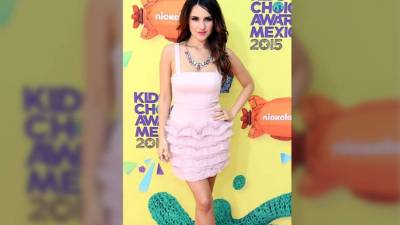 Sin fijarse mucho en el físico, la cantante dice que busca iniciar una relación seria con una persona madura y dispuesta a comprometerse.