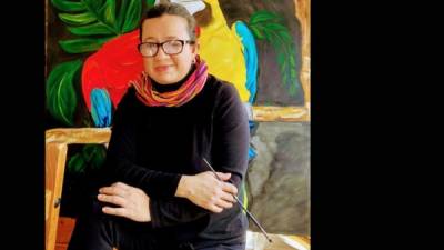La educadora Thania Orellana toma un descanso de la docencia para dedicarse a promover, en el extranjero, las maravillas de nuestro país, a través de la pintura y la literatura