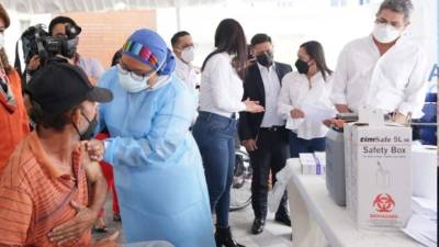 20,000 dosis de vacunas de Sputnik V salen este jueves de Rusia y se espera que lleguen el domingo a Honduras.