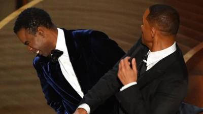 ¿Le deberían quitar el Oscar a Will Smith tras bofetear a Chris Rock?