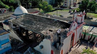 Un fuerte terremoto sacudió este martes la costa sur de Puerto Rico y dejó al menos un muerto y graves daños.